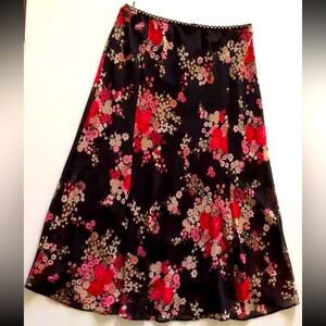 WAWA Mermaid Style Skirt Lining Woman Sz M Flowers Multicolor Made In USA
